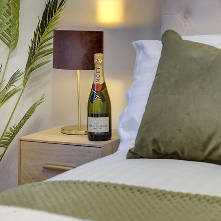 Kist Accommodates - Stylish Headingley Apartment - Parking - 500 Mps Wifi Meanwood Екстер'єр фото