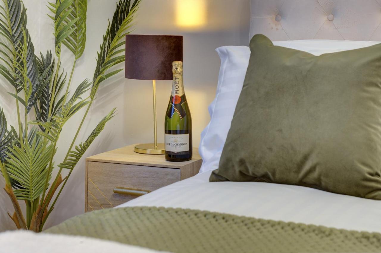 Kist Accommodates - Stylish Headingley Apartment - Parking - 500 Mps Wifi Meanwood Екстер'єр фото