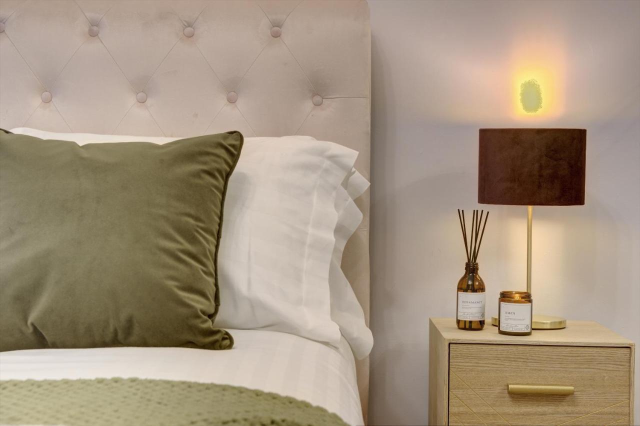 Kist Accommodates - Stylish Headingley Apartment - Parking - 500 Mps Wifi Meanwood Екстер'єр фото
